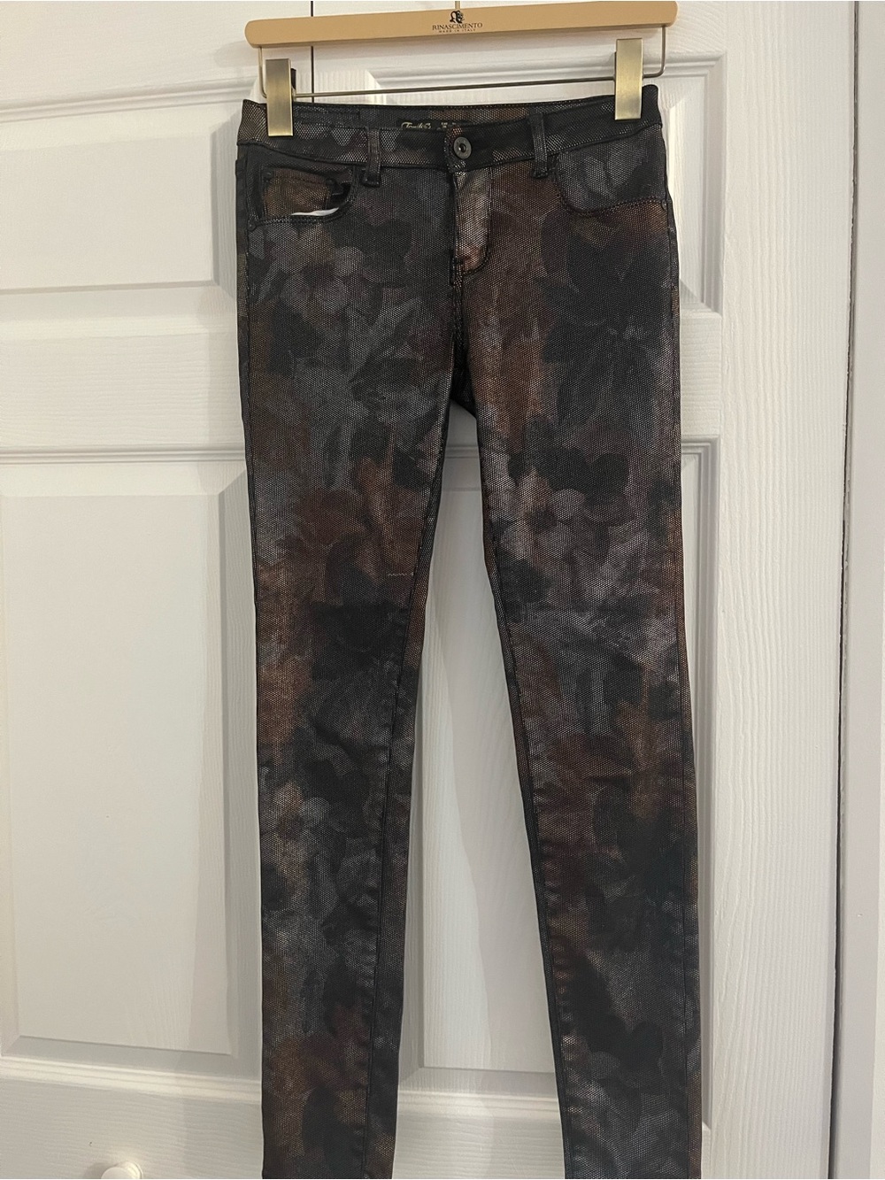Slim Fit Men's Jeans in Black-Brown Floral Wash